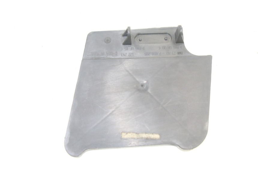 photo de TRAPPE DE VISITE BMW C1 125 (2000 - 2003) - Zoom état d’usage