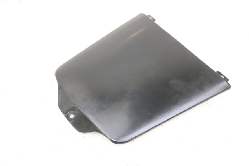 photo de TRAPPE DE VISITE MBK BOOSTER SPIRIT NAKED 50 (2004 - 2017) - Autre angle de vue