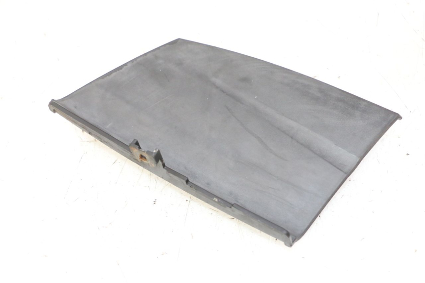 photo de TRAPPE DE VISITE DROITE HONDA FES S-WING SWING ABS 125 (2007 - 2015) - Vue principale