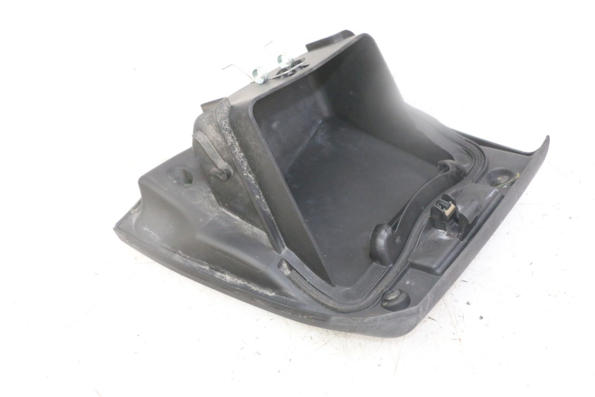 photo de TRAPPE DE VISITE DROITE HONDA FORZA ABS 300 (2013 - 2017) - Points de fixation