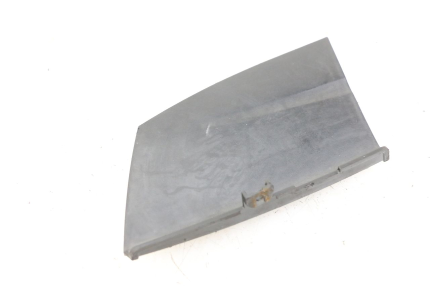 photo de TRAPPE DE VISITE DROITE HONDA FES S-WING SWING ABS 125 (2007 - 2015) - Vue principale