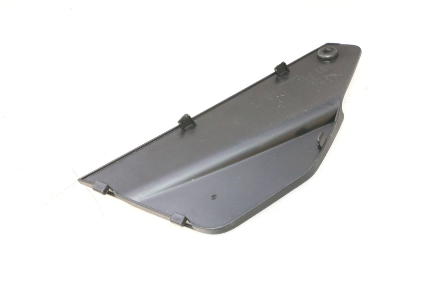 photo de TRAPPE DE VISITE DROITE PIAGGIO MP3 HPE 530 (2022 - 2026) - Zoom état d’usage