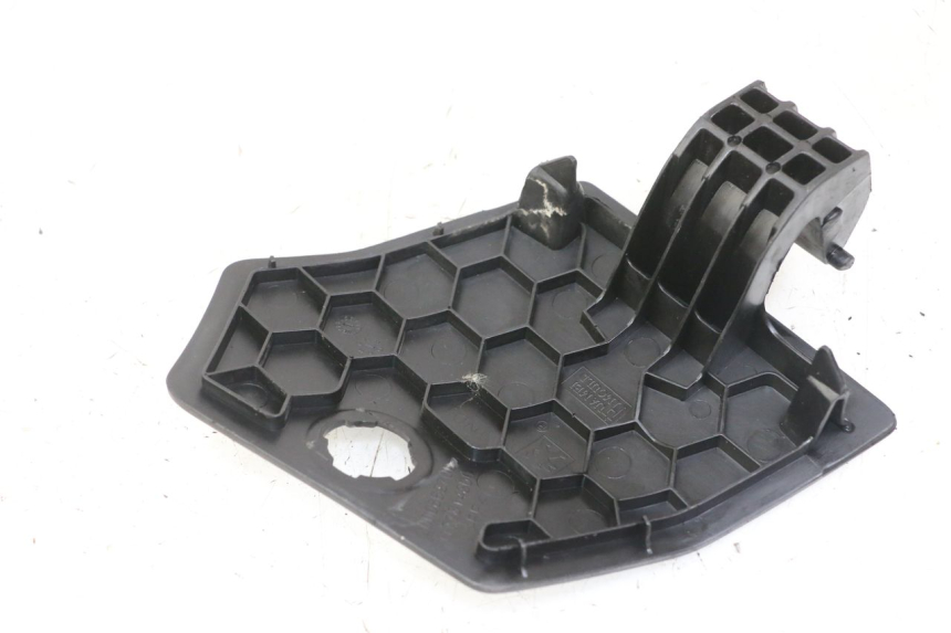 photo de  TRAPPE DE VISITE GAUCHE PEUGEOT CITYSTAR 50 (2013 - 2017) - Zoom état d’usage