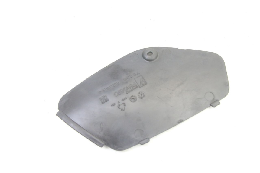 photo de TRAPPE DE VISITE GAUCHE PIAGGIO XEVO - X EVO 125 (2007 - 2017) - Zoom état d’usage