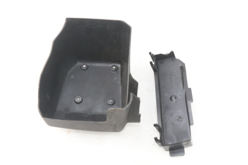 photo de TRAPPE DE VISITE BMW K100 1000 (1982 - 1990) - Points de fixation