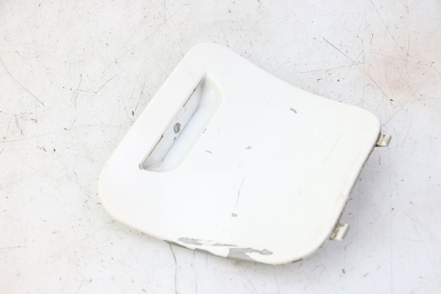 photo de TRAPPE DE VISITE PIAGGIO LXV 4T 50 (2009 - 2013) - Gros plan technique