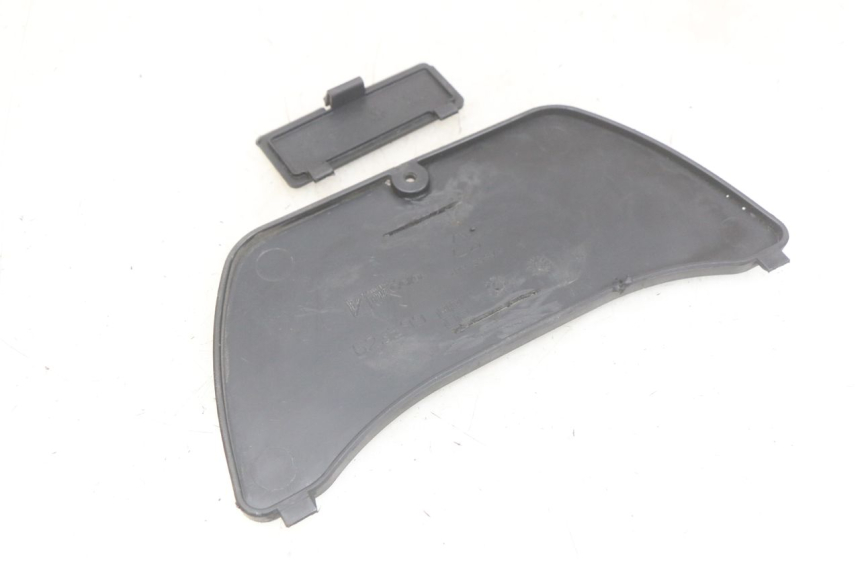 photo de TRAPPE DE VISITE PIAGGIO MP3 LT 400 (2007 - 2012) - Zoom état d’usage