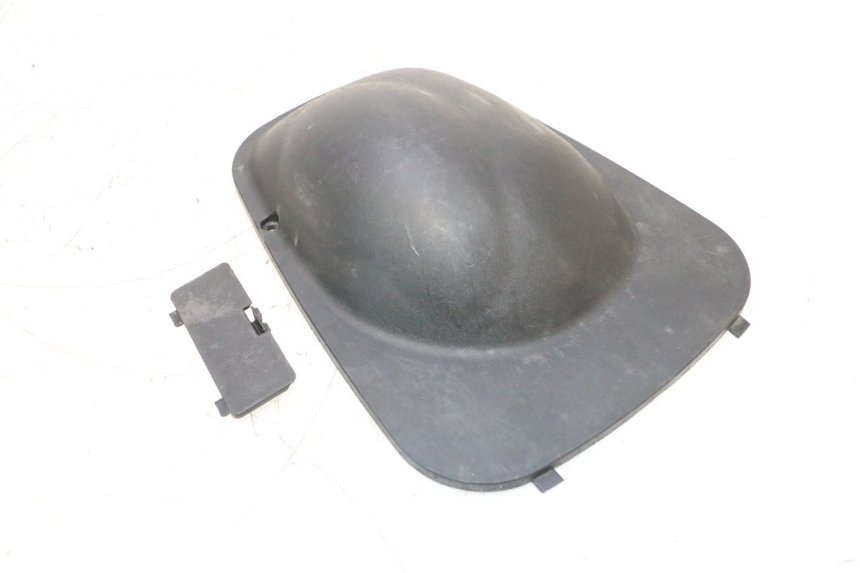 photo de TRAPPE DE VISITE PIAGGIO MP3 RL 250 (2006 - 2010) - Zoom état d’usage