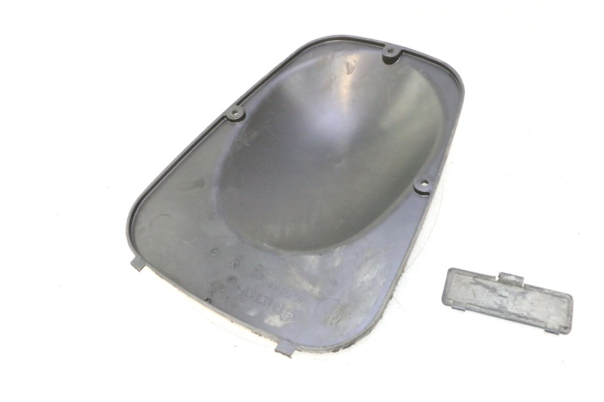 photo de TRAPPE DE VISITE PIAGGIO MP3 125 (2006 - 2014) - Détail de la pièce