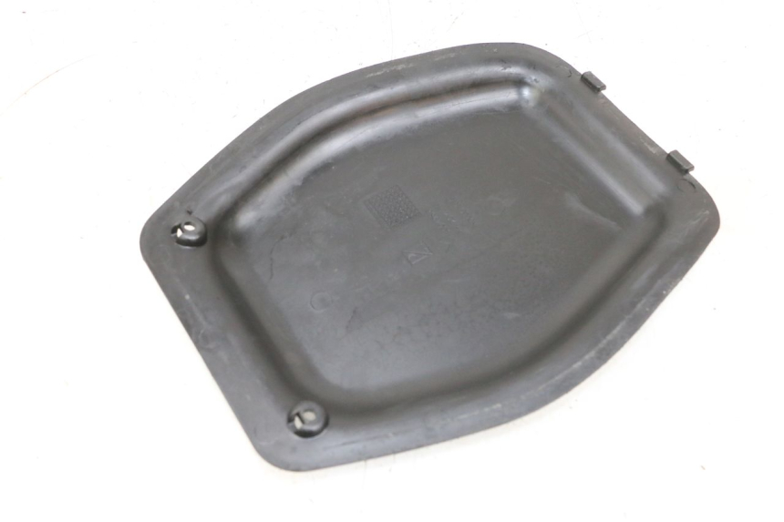 photo de TRAPPE DE VISITE PIAGGIO NEW TYPHOON 50 (2018 - 2021) - Zoom état d’usage