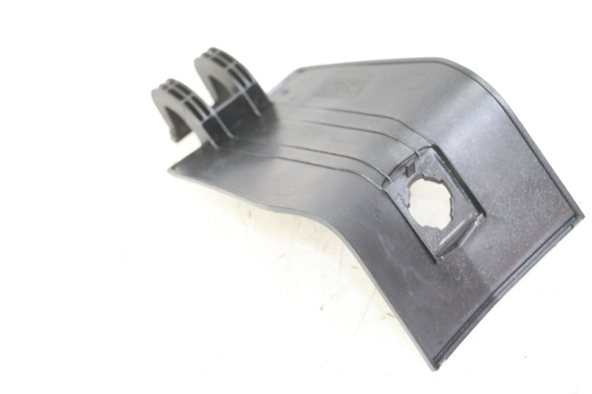 photo de TRAPPE DE VISITE PEUGEOT SATELIS 125 (2013 - 2018) - Zoom état d’usage