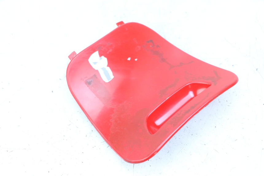 photo de TRAPPE DE VISITE PIAGGIO VESPA S 2T 50 (2007 - 2014) - Zoom état d’usage