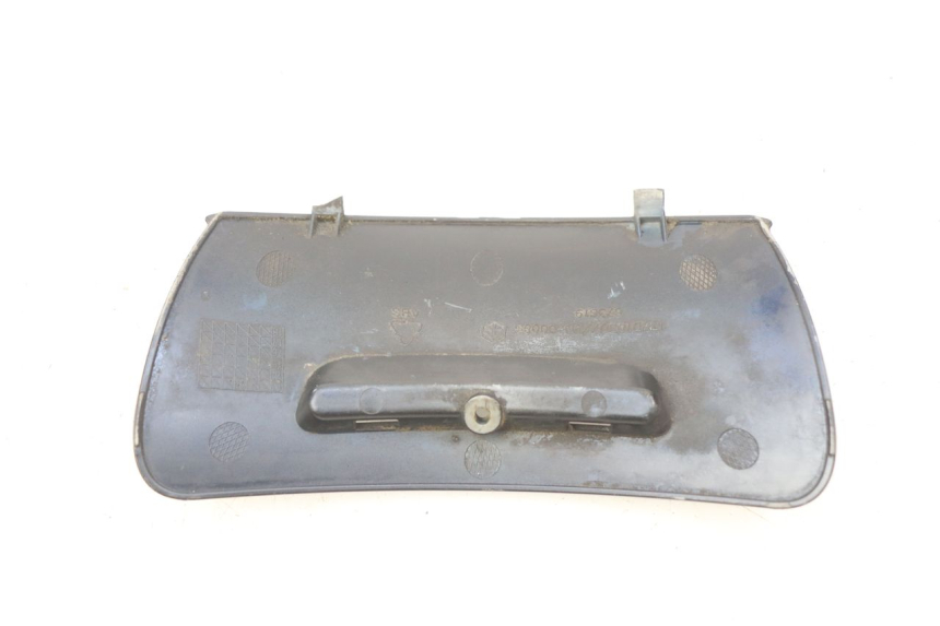 photo de TRAPPE DE VISITE PIAGGIO VESPA PRIMAVERA 2T 50 (2013 - 2018) - Détail de la pièce