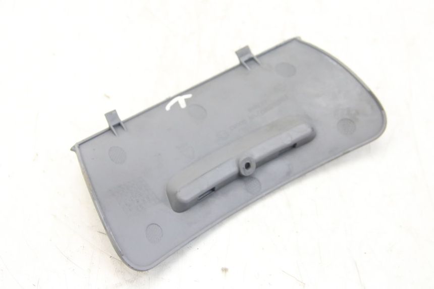 photo de TRAPPE DE VISITE PIAGGIO VESPA SPRINT 2T 50 (2014 - 2018) - Autre angle de vue