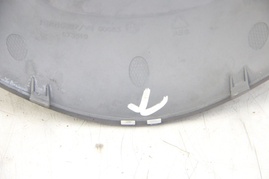 photo de TRAPPE DE VISITE PIAGGIO VESPA SPRINT 2T 50 (2014 - 2018) - Gros plan technique