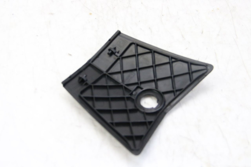 photo de TRAPPE DE VISITE PEUGEOT VIVACITY NEW 2T 50 (2008 - 2017) - Zoom état d’usage