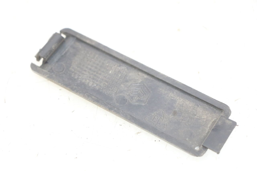 photo de TRAPPE DE VISITE PIAGGIO X9 125 (2000 - 2003) - Détail de la pièce