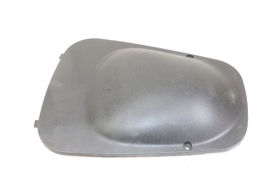 photo de TRAPPE DE VISITE PIAGGIO XEVO - X EVO 125 (2007 - 2017) - Zoom état d’usage