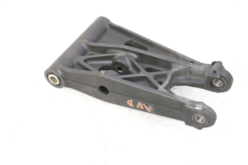 photo de TRIANGLE AVANT QUADRO 4 4D 350 (2015 - 2018) - Gros plan technique