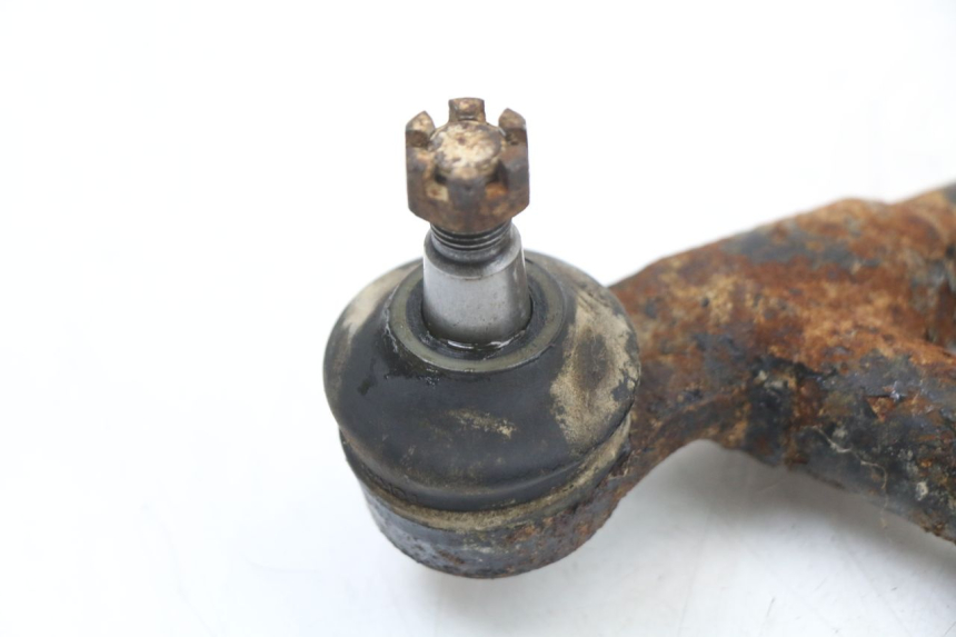 photo de TRIANGLE AVANT HONDA TRX 300 (1988 - 2000) - Gros plan technique