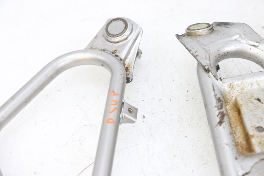 photo de TRIANGLE AVANT YAMAHA YFM R RAPTOR 250 (2008 - 2014) - Détail de la pièce