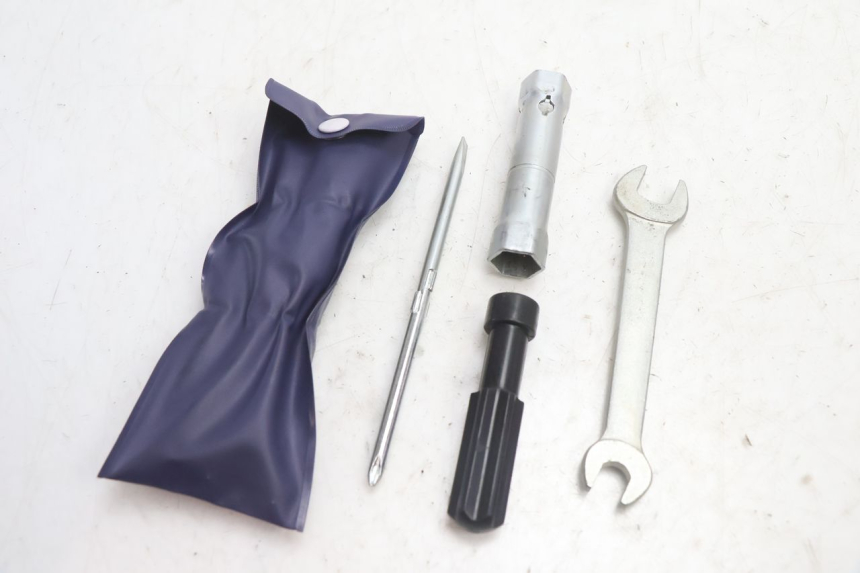 photo de TROUSSE A OUTILS KYMCO AGILITY 4T 50 (2005 - 2018) - Vue principale