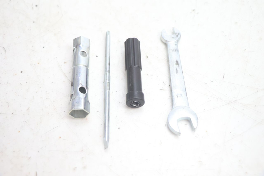 photo de TROUSSE A OUTILS KYMCO AGILITY 4T 50 (2018 - 2022) - Vue principale