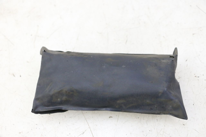 photo de TROUSSE A OUTILS HONDA CBF 125 (2009 - 2015) - Détail de la pièce