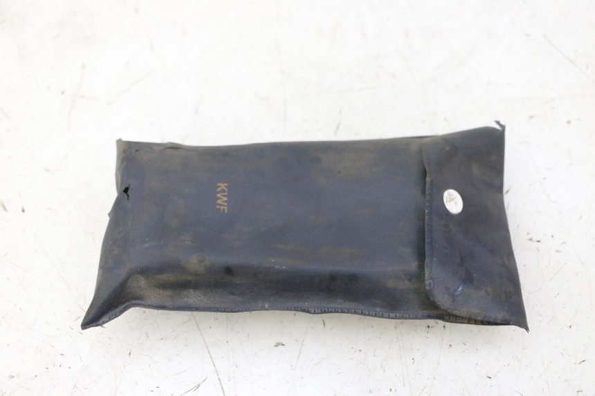 photo de TROUSSE A OUTILS HONDA CBF 125 (2009 - 2015) - Zoom état d’usage