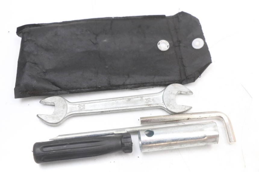 photo de TROUSSE A OUTILS JM MOTORS EVOLIS 4T 50 (2018 - 2022) - Vue principale