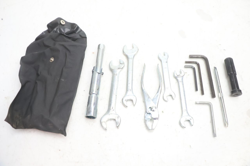 photo de TROUSSE A OUTILS YAMAHA FJR 1300 (2001 - 2005) - Vue principale