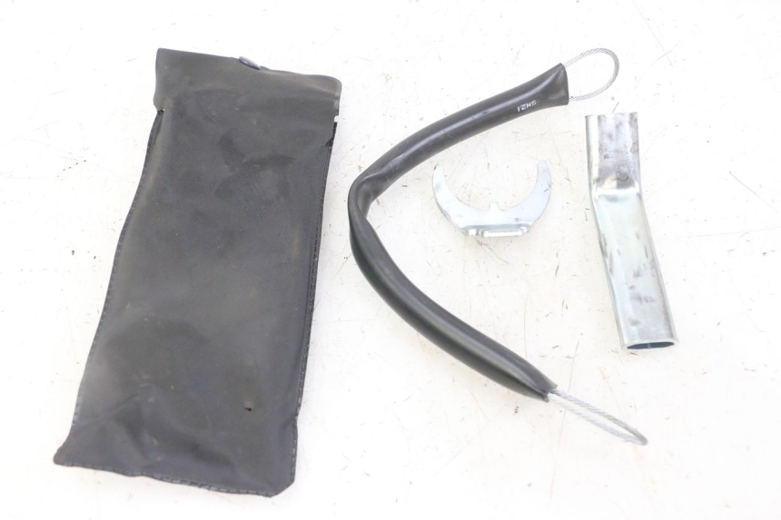 photo de TROUSSE A OUTILS HONDA FORZA ABS 300 (2013 - 2017) - Vue d’ensemble