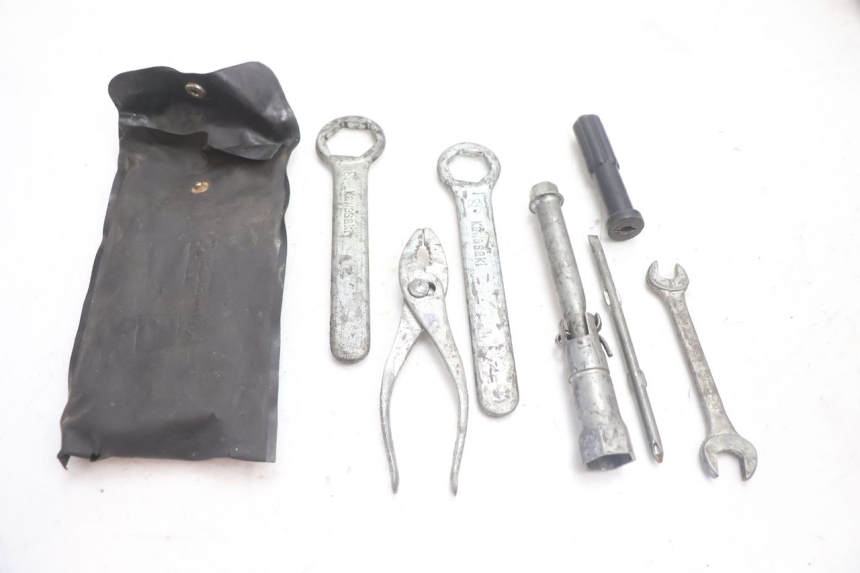 photo de TROUSSE A OUTILS KAWASAKI GPX F ZX750F 750 (1986 - 1990) - Vue principale