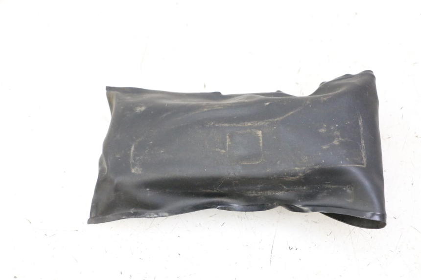 photo de TROUSSE A OUTILS SUZUKI GSR 750 (2011 - 2017) - Zoom état d’usage