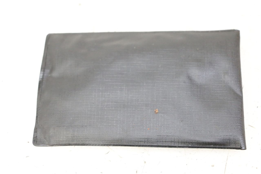 photo de TROUSSE A OUTILS HONDA FES S-WING SWING ABS 125 (2007 - 2015) - Zoom état d’usage