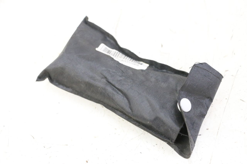 photo de TROUSSE A OUTILS KIDEN KD125-G 125 (2018 - 2022) - Zoom état d’usage