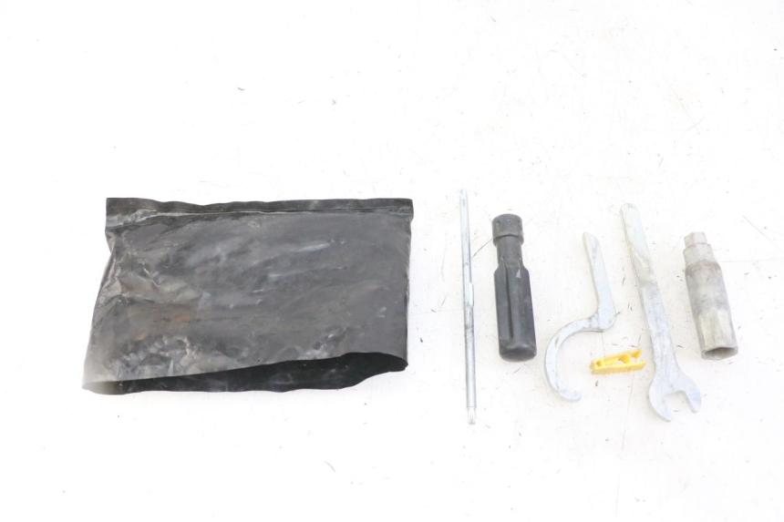 photo de TROUSSE A OUTILS PIAGGIO MP3 LT 300 (2010 - 2016) - Vue principale