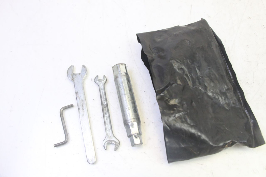 photo de TROUSSE A OUTILS PIAGGIO MP3 500 (2011 - 2015) - Vue principale