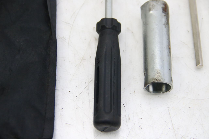 photo de TROUSSE A OUTILS JM MOTORS OLDIES 4T 50 (2010 - 2020) - Zoom état d’usage