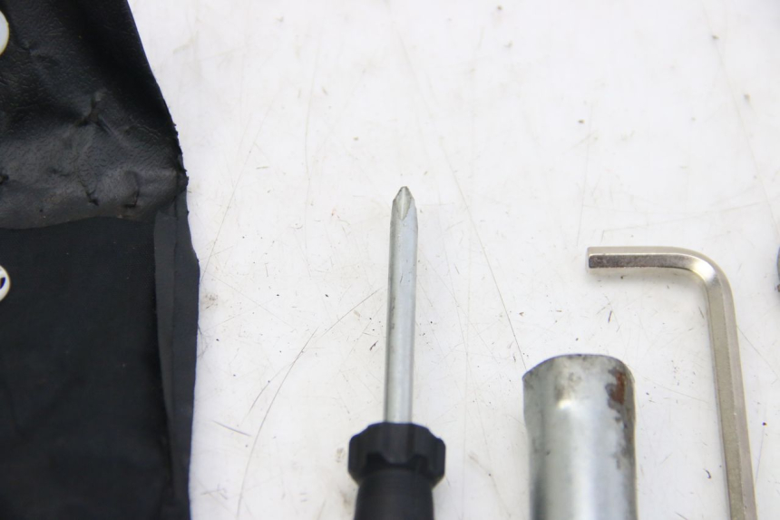 photo de TROUSSE A OUTILS JM MOTORS OLDIES 4T 50 (2010 - 2020) - Autre angle de vue