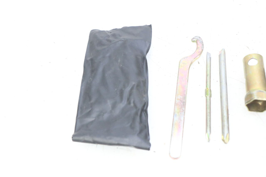 photo de TROUSSE A OUTILS RIDE RACE GT 2T 50 (2012 - 2017) - Autre angle de vue