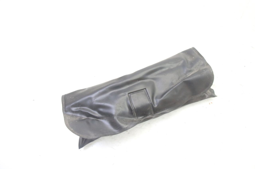 photo de TROUSSE A OUTILS HONDA ST PAN EUROPEAN 1300 (2002 - 2013) - Zoom état d’usage