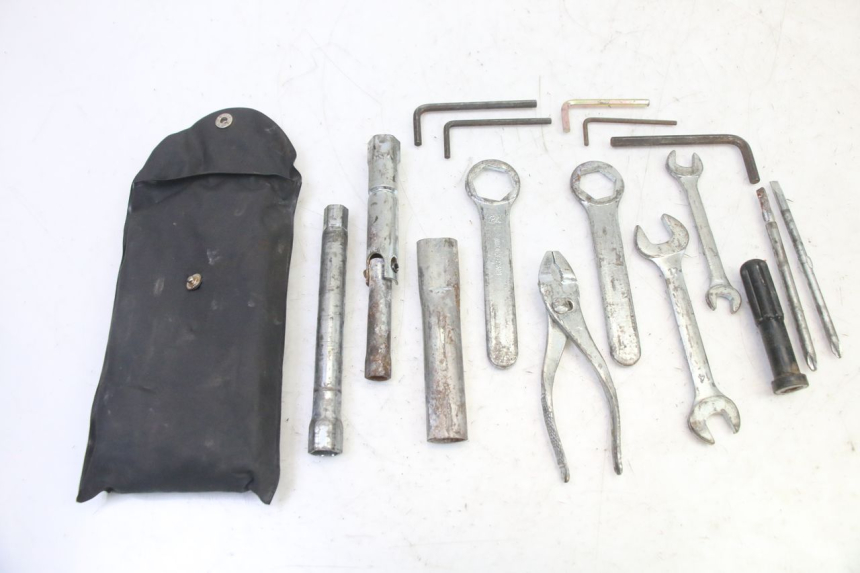 photo de TROUSSE A OUTILS SUZUKI SV S 650 (2003 - 2009) - Vue principale