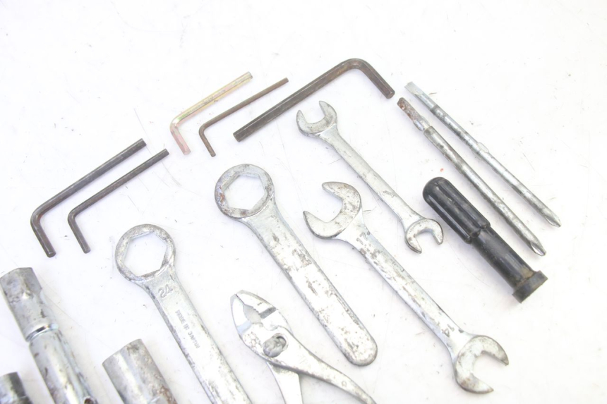 photo de TROUSSE A OUTILS SUZUKI SV S 650 (2003 - 2009) - Vue d’ensemble