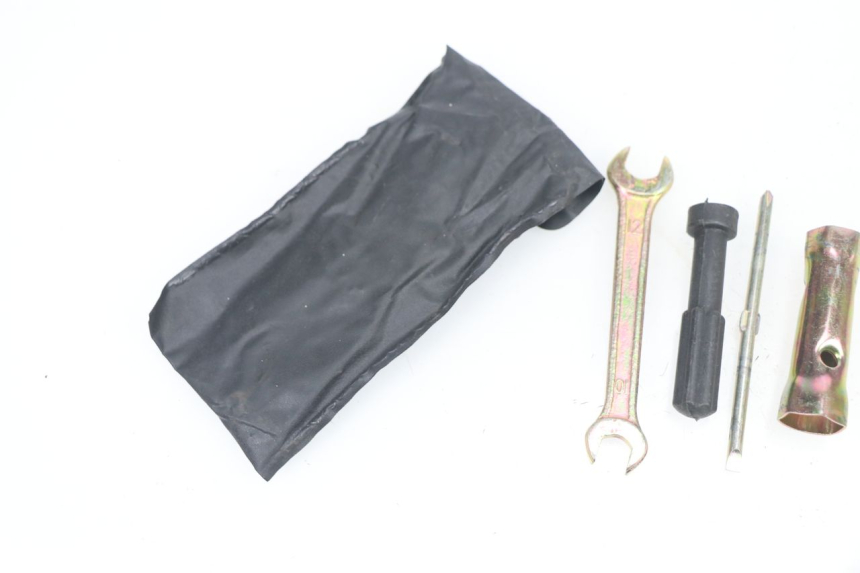 photo de TROUSSE A OUTILS BAOTIAN TRAVEL SPIRIT 50 (2010 - 2012) - Zoom état d’usage