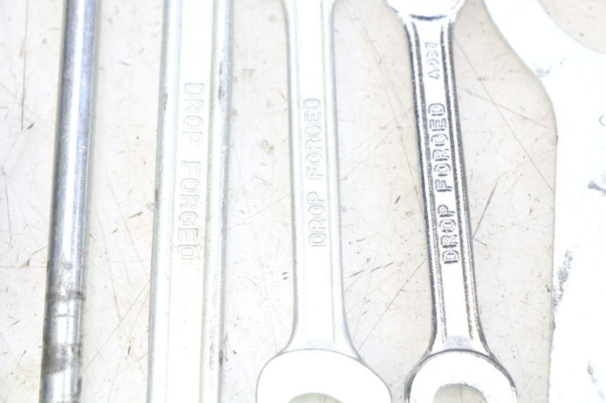 photo de TROUSSE A OUTILS YAMAHA XMAX X-MAX 125 (2006 - 2009) - Vue produit