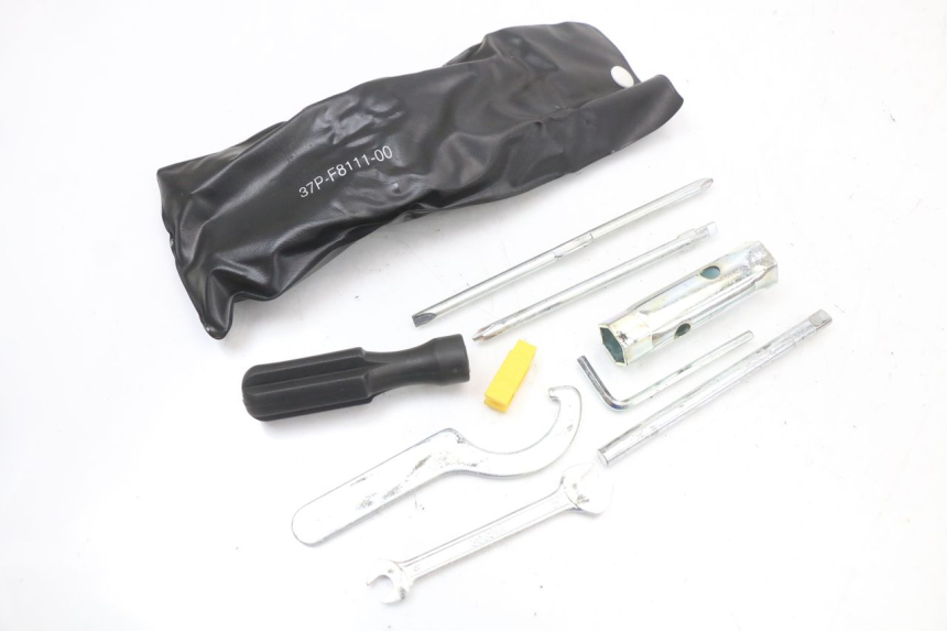 photo de TROUSSE A OUTILS YAMAHA X-MAX XMAX 125 (2010 - 2013) - Détail de la pièce