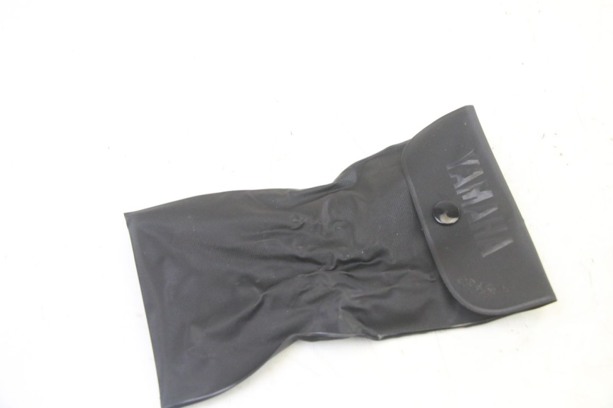 photo de TROUSSE A OUTILS YAMAHA XMAX X-MAX 125 (2021 - 2025) - Zoom état d’usage