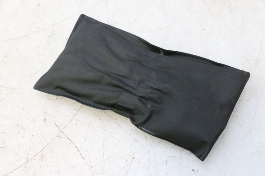 photo de TROUSSE A OUTILS YAMAHA XMAX X-MAX 125 (2006 - 2009) - Détail de la pièce