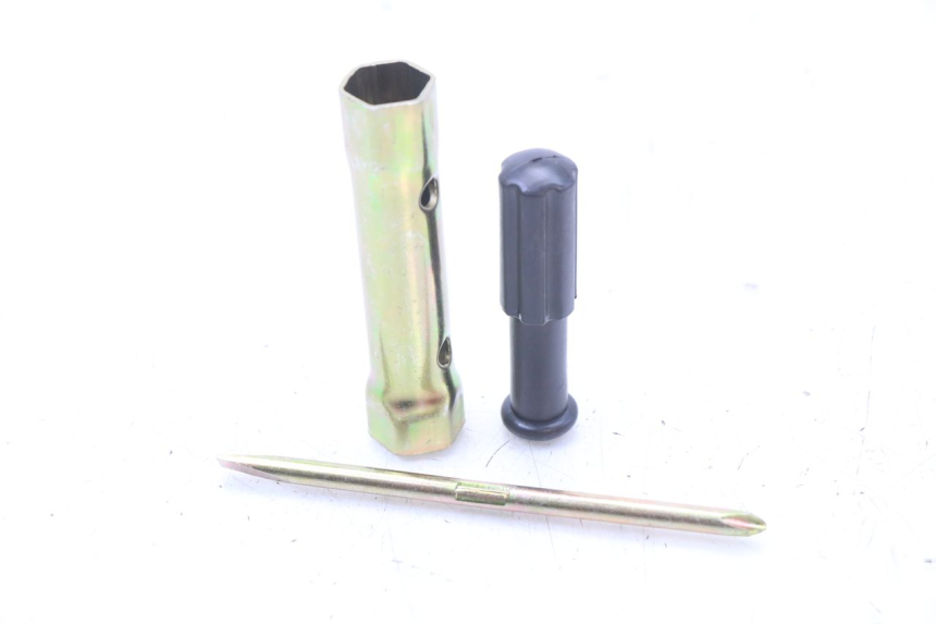 photo de TROUSSE A OUTILS SYM X-PRO 4T 50 (2014 - 2021) - Détail de la pièce